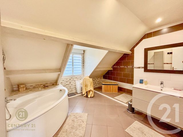 Maison à vendre - 7 pièces - 177,33 m2 - Montceaux Les Meaux - 77 - ILE-DE-FRANCE