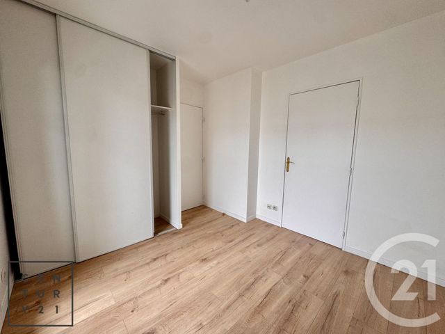 Appartement &agrave; louer - 2 pi&egrave;ces - 38,38 m2 - Serris - 77 - ILE-DE-FRANCE