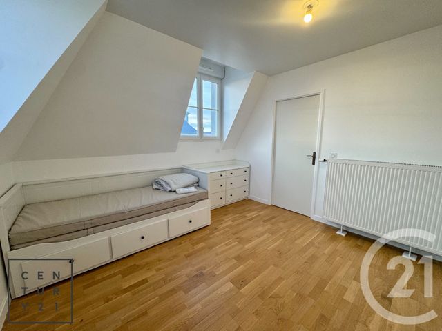 Appartement F4 &agrave; louer - 4 pi&egrave;ces - 85,10 m2 - Serris - 77 - ILE-DE-FRANCE