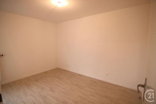 Appartement F2 &agrave; louer - 2 pi&egrave;ces - 43,80 m2 - Noisiel - 77 - ILE-DE-FRANCE