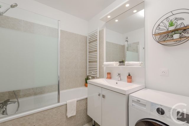 Appartement F3 &agrave; louer - 3 pi&egrave;ces - 70,08 m2 - Serris - 77 - ILE-DE-FRANCE