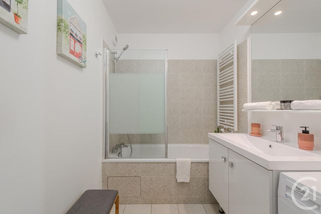 Appartement F3 &agrave; louer - 3 pi&egrave;ces - 70,08 m2 - Serris - 77 - ILE-DE-FRANCE