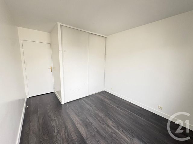 Appartement F4 &agrave; vendre - 4 pi&egrave;ces - 84 m2 - Serris - 77 - ILE-DE-FRANCE
