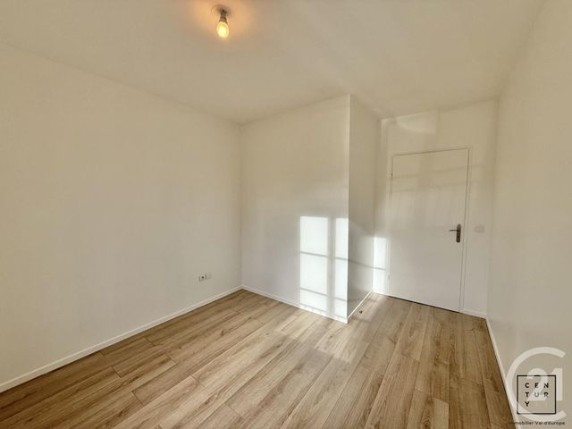 Appartement F3 &agrave; louer - 3 pi&egrave;ces - 71,40 m2 - Serris - 77 - ILE-DE-FRANCE