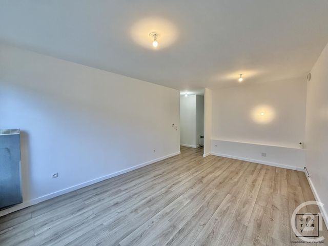 Appartement F3 &agrave; louer - 3 pi&egrave;ces - 71,40 m2 - Serris - 77 - ILE-DE-FRANCE