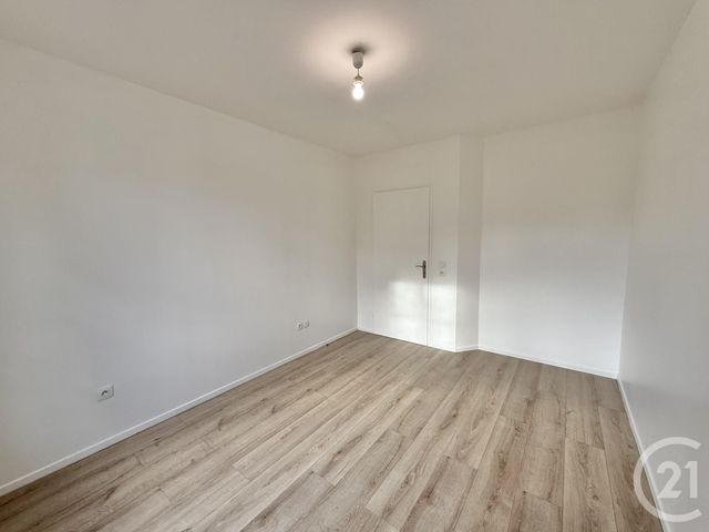 Appartement F3 &agrave; louer - 3 pi&egrave;ces - 71,40 m2 - Serris - 77 - ILE-DE-FRANCE