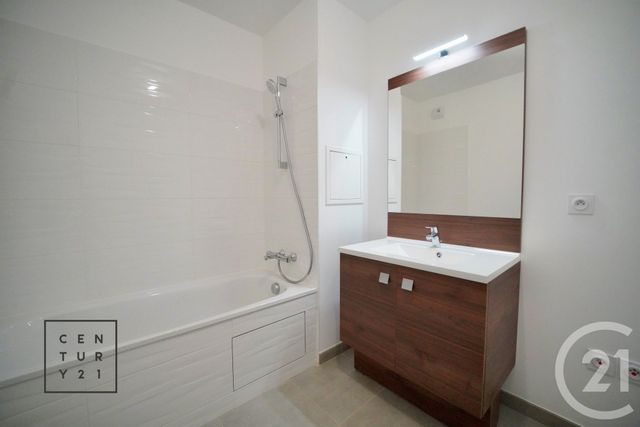 Appartement F4 &agrave; vendre - 4 pi&egrave;ces - 77,97 m2 - Serris - 77 - ILE-DE-FRANCE