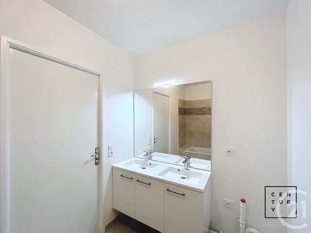 Appartement F3 &agrave; louer - 3 pi&egrave;ces - 67,80 m2 - Chessy - 77 - ILE-DE-FRANCE