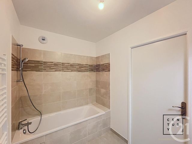 Appartement F3 &agrave; louer - 3 pi&egrave;ces - 67,80 m2 - Chessy - 77 - ILE-DE-FRANCE