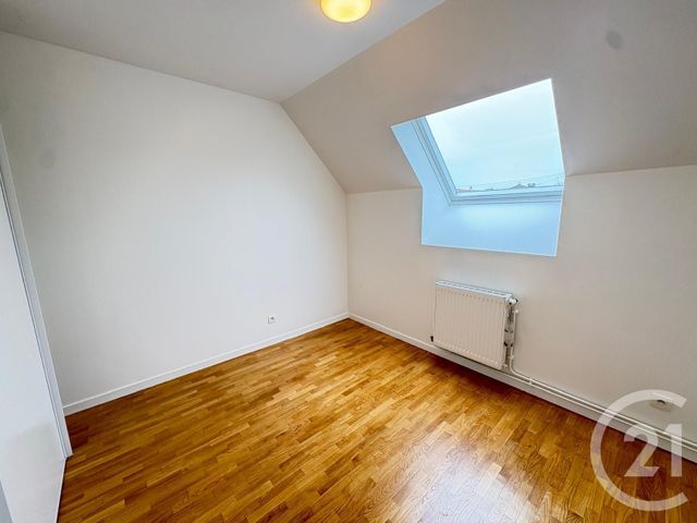 Maison &agrave; louer - 5 pi&egrave;ces - 116 m2 - Chanteloup En Brie - 77 - ILE-DE-FRANCE