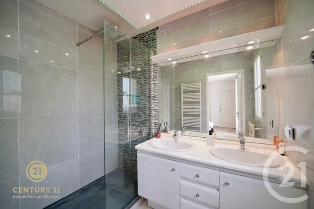Maison &agrave; vendre - 5 pi&egrave;ces - 164 m2 - Magny Le Hongre - 77 - ILE-DE-FRANCE