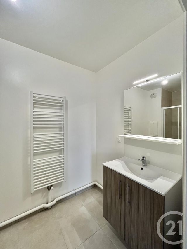 Appartement F3 &agrave; louer - 3 pi&egrave;ces - 62 m2 - Serris - 77 - ILE-DE-FRANCE