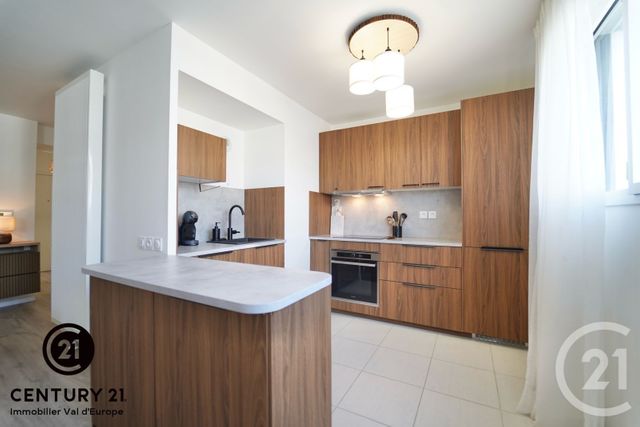 Appartement F4 &agrave; louer - 4 pi&egrave;ces - 95,30 m2 - Chessy - 77 - ILE-DE-FRANCE