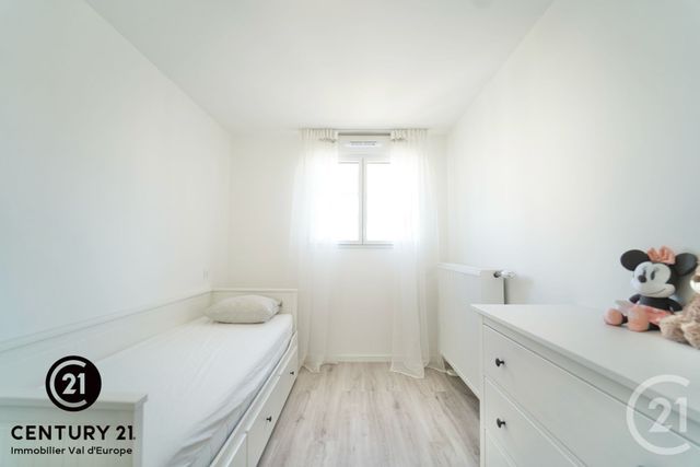 Appartement F4 &agrave; louer - 4 pi&egrave;ces - 95,30 m2 - Chessy - 77 - ILE-DE-FRANCE