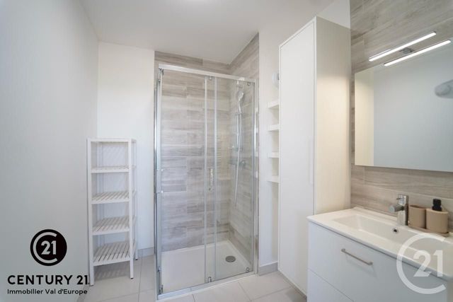 Appartement F4 &agrave; louer - 4 pi&egrave;ces - 95,30 m2 - Chessy - 77 - ILE-DE-FRANCE