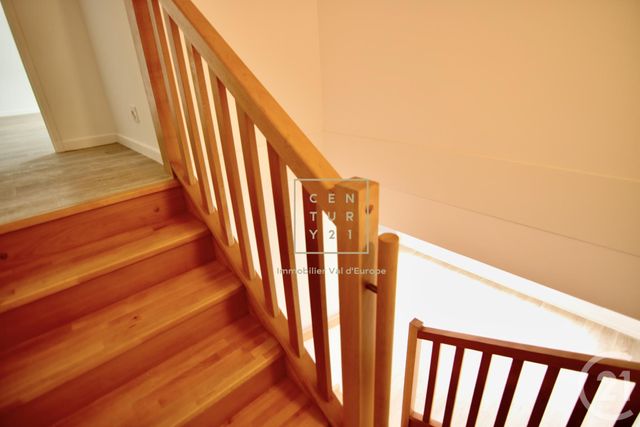 Appartement F4 &agrave; louer - 4 pi&egrave;ces - 77,60 m2 - Ozoir La Ferriere - 77 - ILE-DE-FRANCE