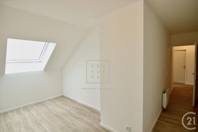 Appartement F4 &agrave; louer - 4 pi&egrave;ces - 77,60 m2 - Ozoir La Ferriere - 77 - ILE-DE-FRANCE