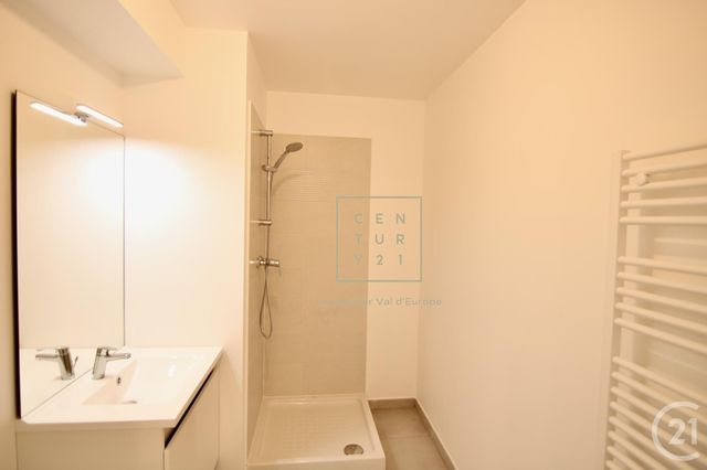 Appartement F4 &agrave; louer - 4 pi&egrave;ces - 77,60 m2 - Ozoir La Ferriere - 77 - ILE-DE-FRANCE