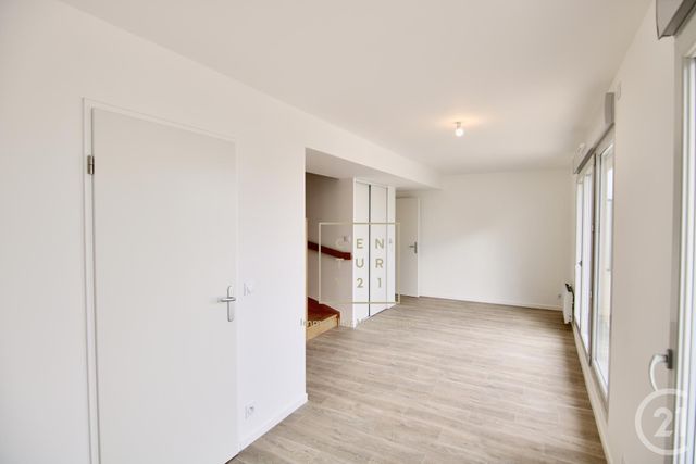 Appartement F4 &agrave; louer - 4 pi&egrave;ces - 77,60 m2 - Ozoir La Ferriere - 77 - ILE-DE-FRANCE
