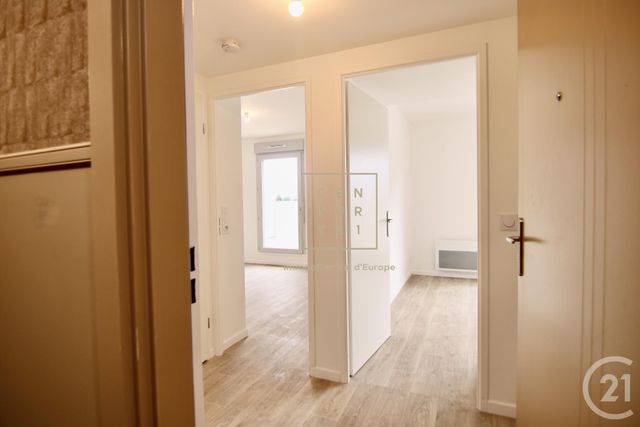Appartement F4 &agrave; louer - 4 pi&egrave;ces - 77,60 m2 - Ozoir La Ferriere - 77 - ILE-DE-FRANCE