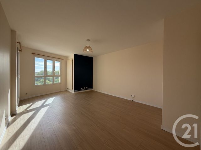 Appartement F4 &agrave; louer - 4 pi&egrave;ces - 82,17 m2 - Lognes - 77 - ILE-DE-FRANCE
