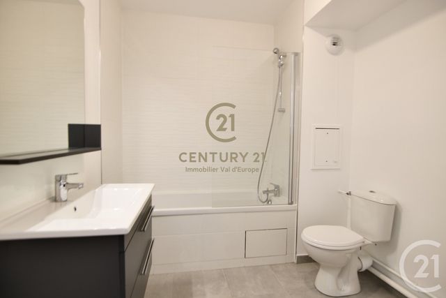 Appartement F4 &agrave; louer - 4 pi&egrave;ces - 83,15 m2 - Chessy - 77 - ILE-DE-FRANCE