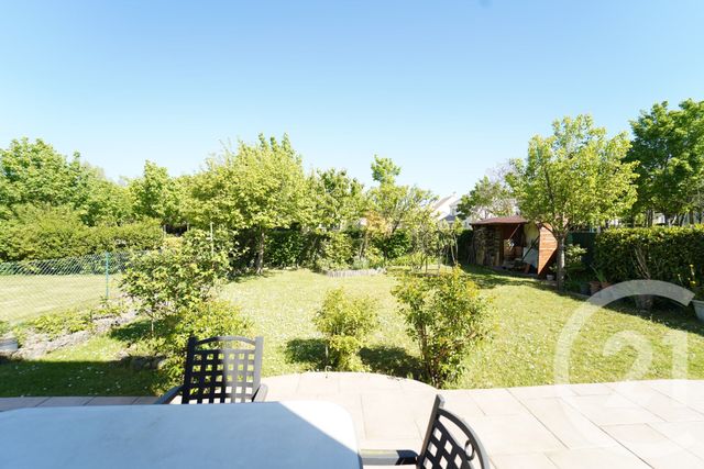 Maison &agrave; louer - 4 pi&egrave;ces - 97,30 m2 - Bailly Romainvilliers - 77 - ILE-DE-FRANCE