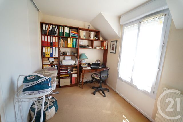Maison &agrave; louer - 4 pi&egrave;ces - 97,30 m2 - Bailly Romainvilliers - 77 - ILE-DE-FRANCE