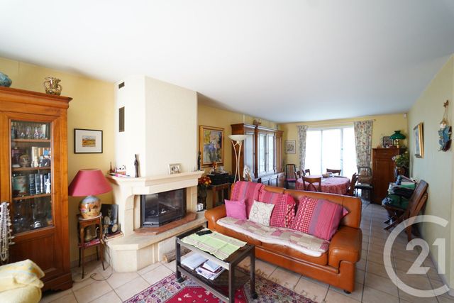 Maison &agrave; louer - 4 pi&egrave;ces - 97,30 m2 - Bailly Romainvilliers - 77 - ILE-DE-FRANCE