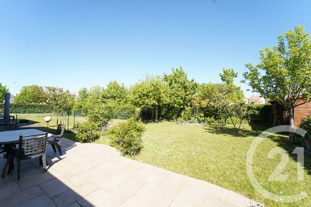 Maison &agrave; louer - 4 pi&egrave;ces - 97,30 m2 - Bailly Romainvilliers - 77 - ILE-DE-FRANCE