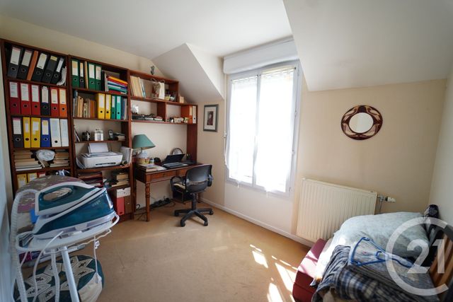 Maison &agrave; louer - 4 pi&egrave;ces - 97,30 m2 - Bailly Romainvilliers - 77 - ILE-DE-FRANCE