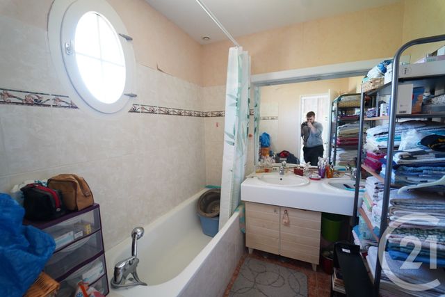 Maison &agrave; louer - 4 pi&egrave;ces - 97,30 m2 - Bailly Romainvilliers - 77 - ILE-DE-FRANCE