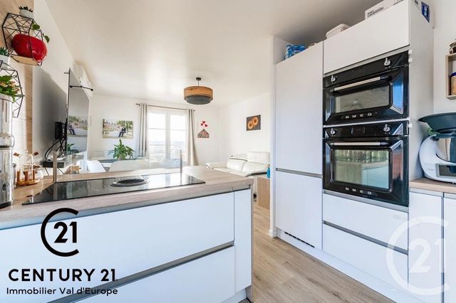 Appartement F4 &agrave; louer - 4 pi&egrave;ces - 82,58 m2 - Montevrain - 77 - ILE-DE-FRANCE