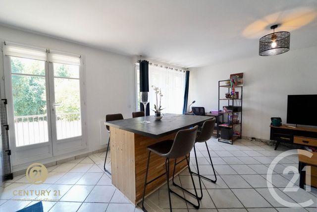 Appartement F3 &agrave; vendre - 3 pi&egrave;ces - 70,25 m2 - Magny Le Hongre - 77 - ILE-DE-FRANCE