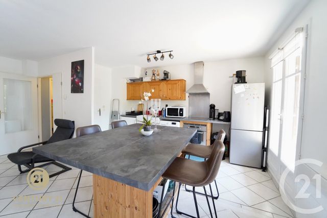 Appartement F3 &agrave; vendre - 3 pi&egrave;ces - 70,25 m2 - Magny Le Hongre - 77 - ILE-DE-FRANCE