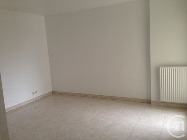 Appartement F3 &agrave; louer - 3 pi&egrave;ces - 63,87 m2 - Bussy St Georges - 77 - ILE-DE-FRANCE