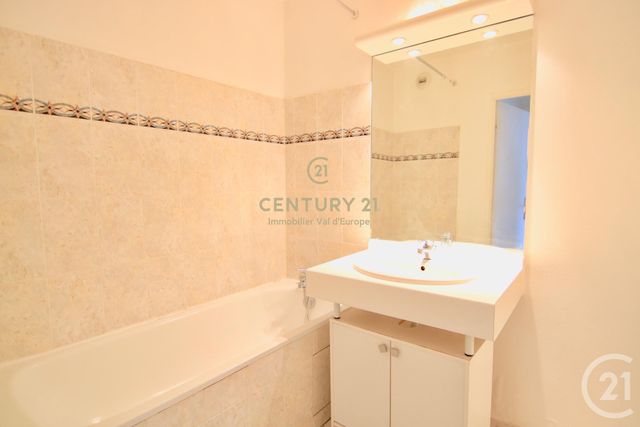 Appartement F3 &agrave; louer - 3 pi&egrave;ces - 63,59 m2 - Serris - 77 - ILE-DE-FRANCE