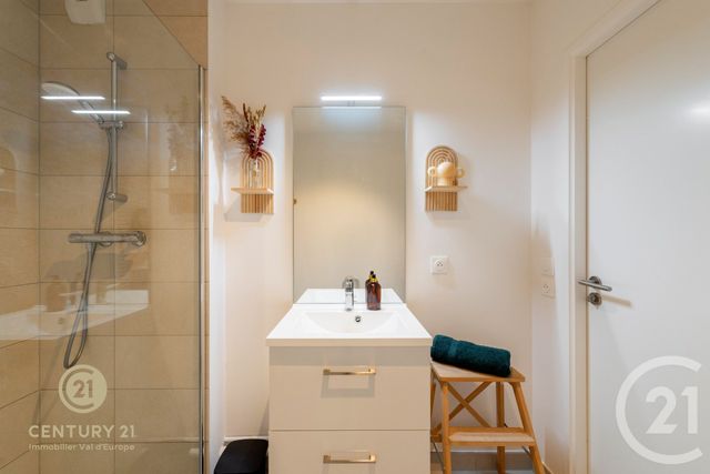 Appartement F4 &agrave; vendre - 4 pi&egrave;ces - 78,25 m2 - Montevrain - 77 - ILE-DE-FRANCE