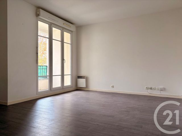 Appartement F2 à louer CHESSY