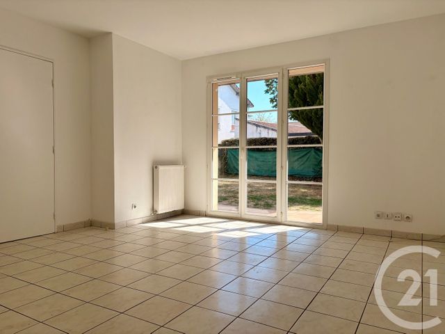 Appartement F4 &agrave; louer - 4 pi&egrave;ces - 75,05 m2 - Chanteloup En Brie - 77 - ILE-DE-FRANCE
