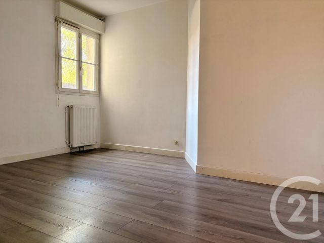 Appartement F4 &agrave; louer - 4 pi&egrave;ces - 75,05 m2 - Chanteloup En Brie - 77 - ILE-DE-FRANCE