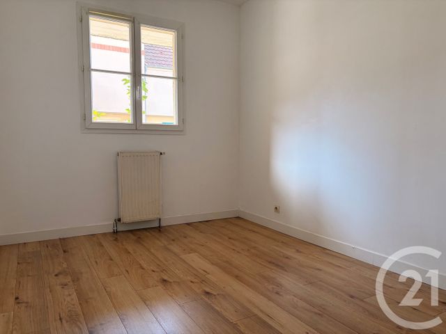 Appartement F4 &agrave; louer - 4 pi&egrave;ces - 75,05 m2 - Chanteloup En Brie - 77 - ILE-DE-FRANCE