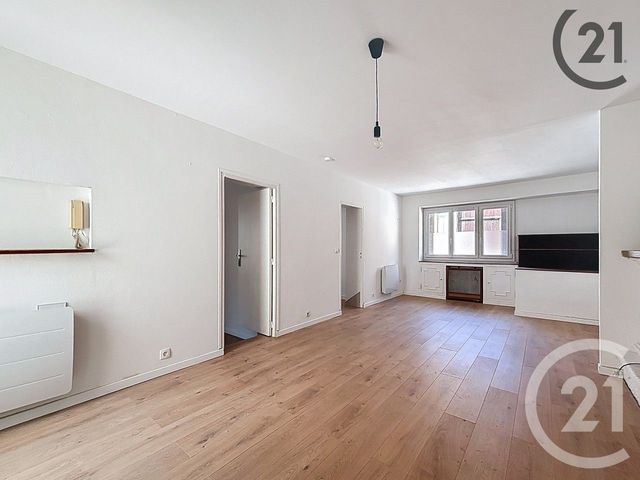 Appartement F3 à vendre - 3 pièces - 69,53 m2 - Montereau Fault Yonne - 77 - ILE-DE-FRANCE