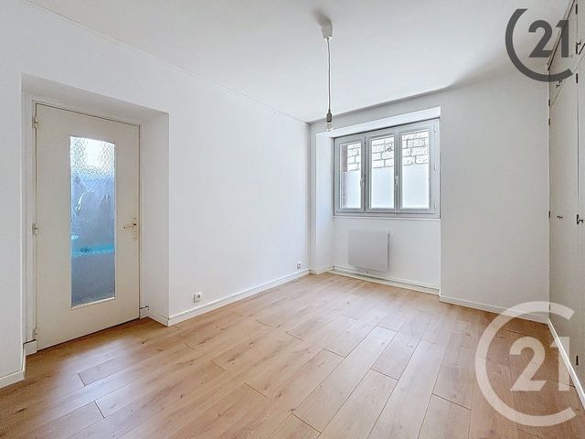 Appartement F3 à vendre - 3 pièces - 69,53 m2 - Montereau Fault Yonne - 77 - ILE-DE-FRANCE