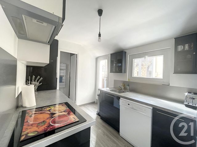 Appartement F3 à vendre - 3 pièces - 69,53 m2 - Montereau Fault Yonne - 77 - ILE-DE-FRANCE