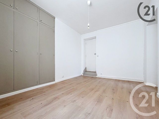 Appartement F3 à vendre - 3 pièces - 69,53 m2 - Montereau Fault Yonne - 77 - ILE-DE-FRANCE