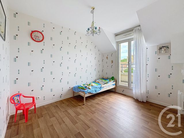 Appartement F4 &agrave; vendre - 4 pi&egrave;ces - 89,84 m2 - Montereau Fault Yonne - 77 - ILE-DE-FRANCE