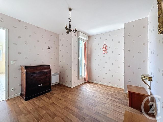 Appartement F4 &agrave; vendre - 4 pi&egrave;ces - 89,84 m2 - Montereau Fault Yonne - 77 - ILE-DE-FRANCE