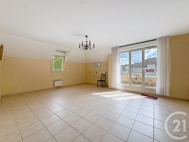 Appartement F4 &agrave; vendre - 4 pi&egrave;ces - 89,84 m2 - Montereau Fault Yonne - 77 - ILE-DE-FRANCE
