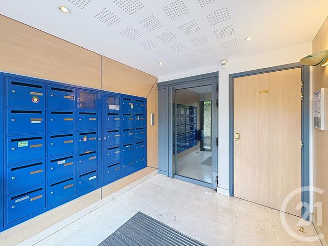 Appartement F4 &agrave; vendre - 4 pi&egrave;ces - 89,84 m2 - Montereau Fault Yonne - 77 - ILE-DE-FRANCE